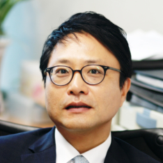 Yonggun Kim